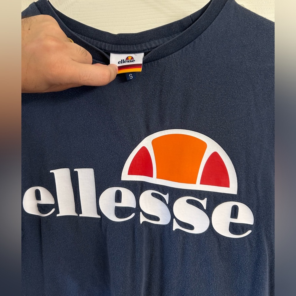 Ellessee logo T-shirt size Small
